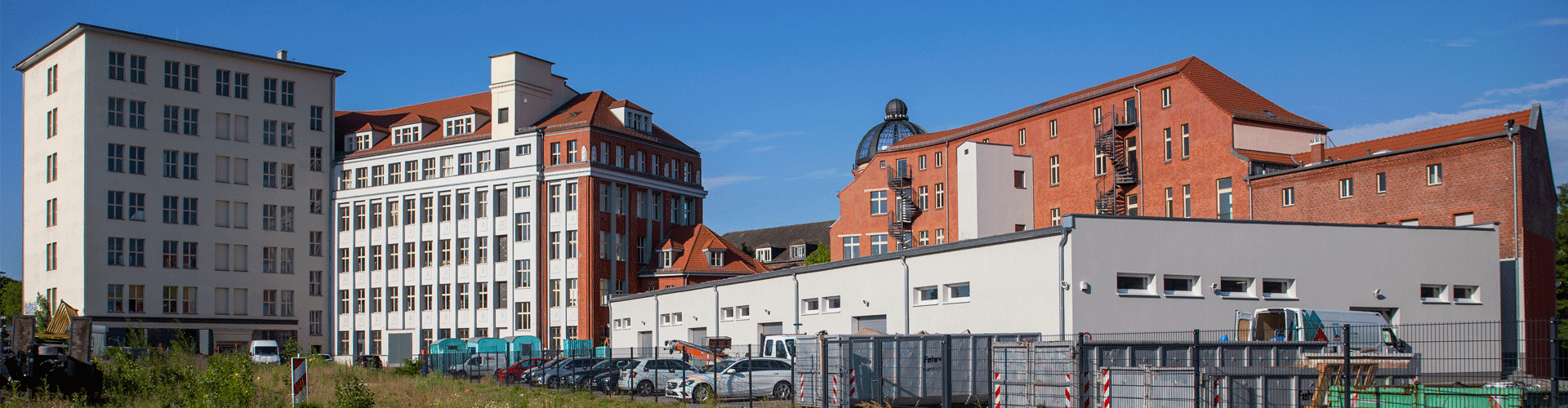 Atelierhof im Juni 2020